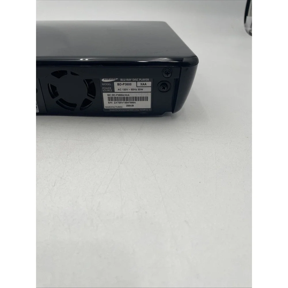 Samsung DVD BD-P3600 1080p Blu-Ray Player Wireless Lan PC Streaming w/Remote